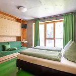 Hotel Base Aktivhotel Montafon