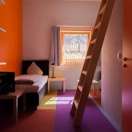 Base Aktivhotel Montafon 酒店 3*
