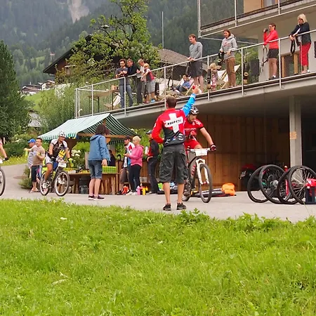 酒店 Base Aktivhotel Montafon 圣加伦基希