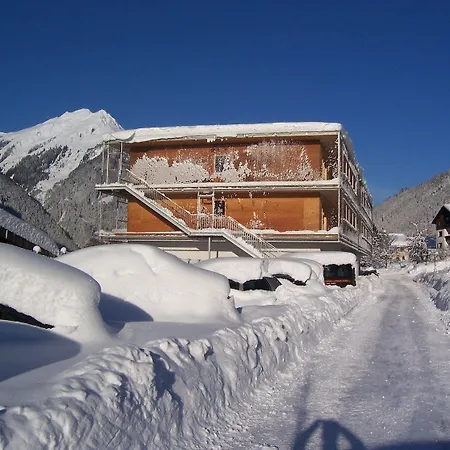 酒店 Base Aktivhotel Montafon