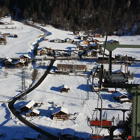 Base Aktivhotel Montafon 酒店 圣加伦基希