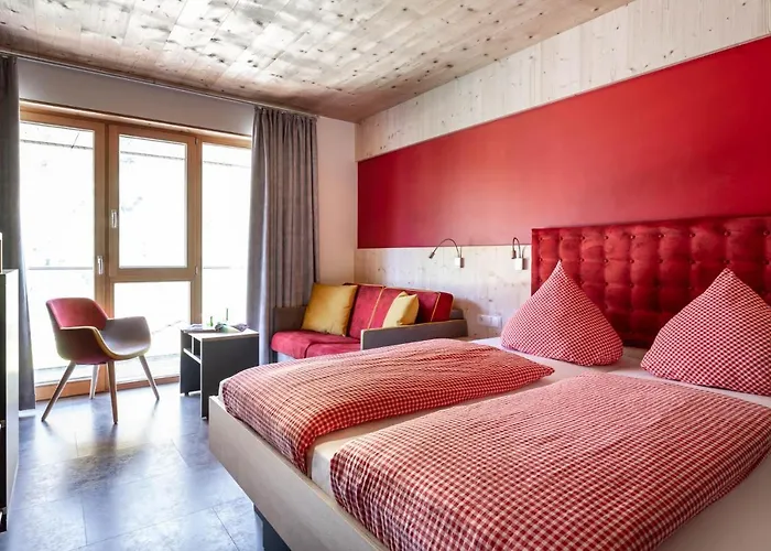 Base Aktivhotel Montafon Hotel 3*