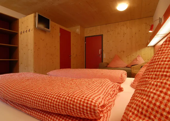 Base Aktivhotel Montafon Hotel 3*